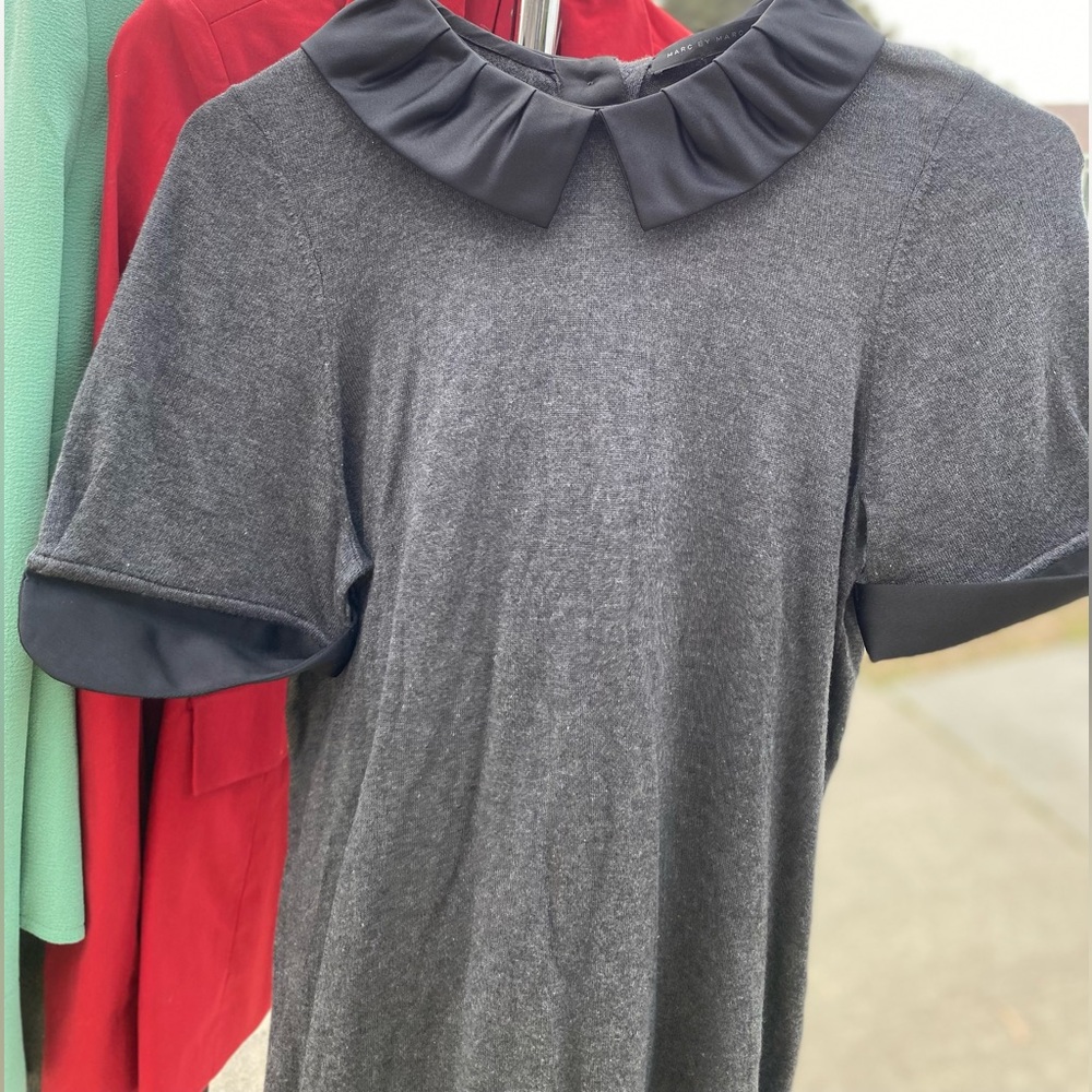 Marc By Marc Jacobs Gray Top with Black Collar